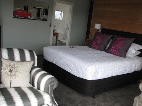 Top Floor Bed And Breakfast - Tourism Bookings NZ 4