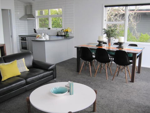 Acorns Wellington Apartment - Tourism Bookings NZ 2