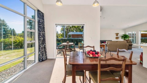 Lupin Lodge Bed & Breakfast - Tourism Bookings NZ 10