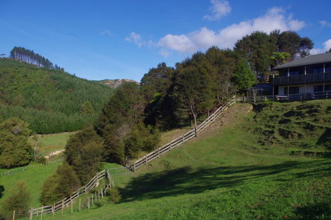Karamu Valley Lodge - Tourism Bookings NZ 7