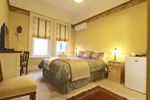 Bard House B&B Heritage Accommodation - Tourism Bookings NZ 4