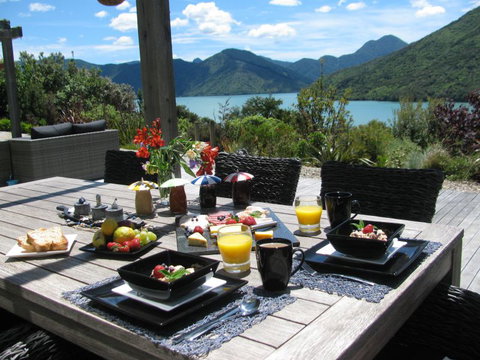 Kiwiss B & B - Tourism Bookings NZ 0