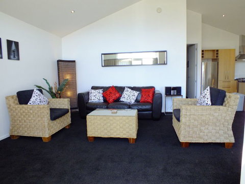 Copper Beech Wanaka - Luxury Apartments - Tourism Bookings NZ 0