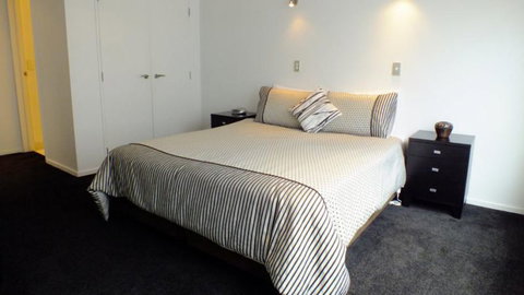 Copper Beech Wanaka - Luxury Apartments - Tourism Bookings NZ 3