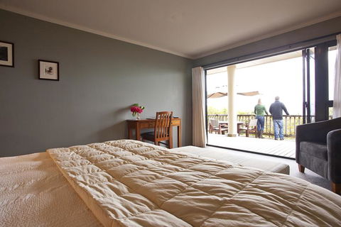 Stewart Island Lodge - Tourism Bookings NZ 14