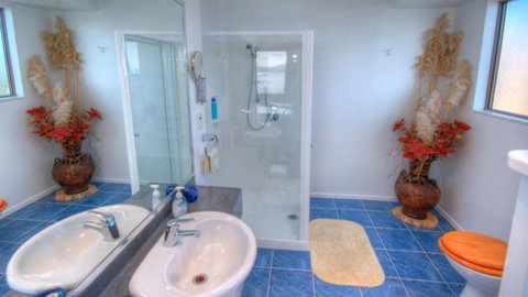 Carneval Ocean View - Tourism Bookings NZ 5