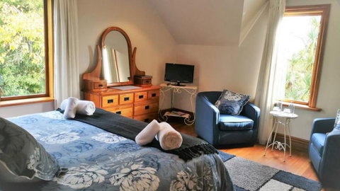 Awatuna Homestead - Tourism Bookings NZ 11