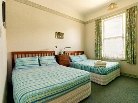 AMBER HOUSE - At The Centre!Ã¢Â„Â¢ - Tourism Bookings NZ 0