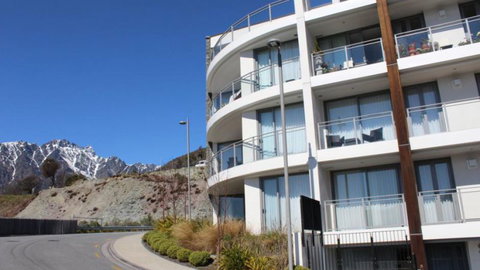 Queenstown Village Apartments - Tourism Bookings NZ 9