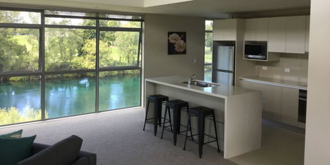 Riverside 2 Taupo Riverfront Apartment - Tourism Bookings NZ 0