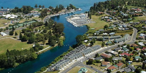 Riverside 2 Taupo Riverfront Apartment - Tourism Bookings NZ 1