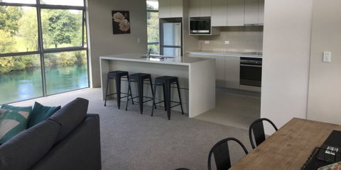Riverside 2 Taupo Riverfront Apartment - Tourism Bookings NZ 9