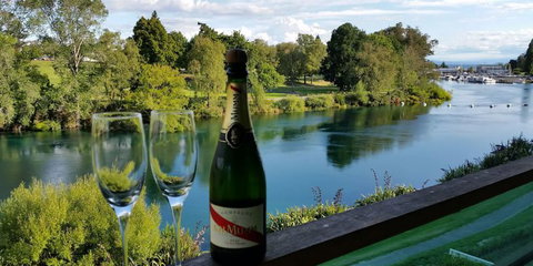 Riverside 2 Taupo Riverfront Apartment - Tourism Bookings NZ 10