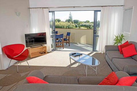 Surf And Sand Ohope's Beachfront Accommodation - Tourism Bookings NZ 0