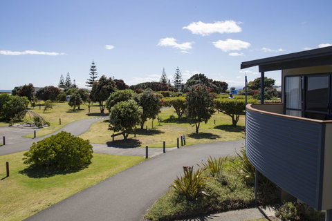 Surf And Sand Ohope's Beachfront Accommodation - Tourism Bookings NZ 2