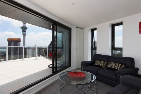 Penthouse Views - Auckland Holiday Apartment - Tourism Bookings NZ 1