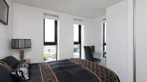 Penthouse Views - Auckland Holiday Apartment - Tourism Bookings NZ 6
