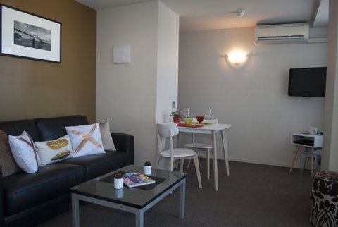 Mod On The Quad - Auckland City Apartment - Tourism Bookings NZ 15