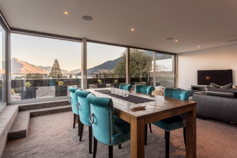Penthouse On Hallenstein - Tourism Bookings NZ 10