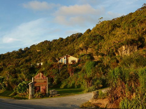 Hydrangea Cottages Punakaiki - Tourism Bookings NZ 1
