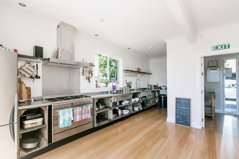 The Pear Orchard Lodge - Tourism Bookings NZ 6