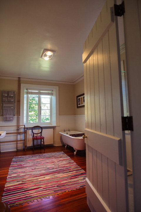 Jaydees Lavender Lifestyle. Self Contained Cottage. - Tourism Bookings NZ 3
