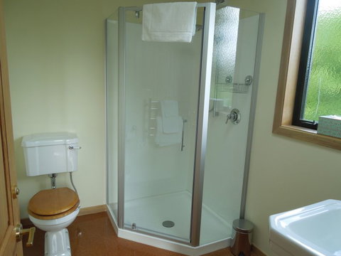 Kingfisher House - Tourism Bookings NZ 6