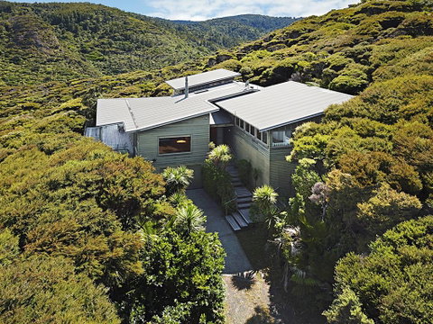Sea Of Green Lookout - Piha Holiday Home - Tourism Bookings NZ 0