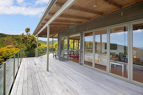 Sea Of Green Lookout - Piha Holiday Home - Tourism Bookings NZ 1