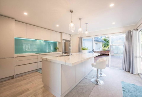Sea View 2 Rooms Share Bathroom202-203 - Tourism Bookings NZ 0