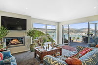 Sea- marina- bay- views Escape to LYTTELTON BOATIQUE HOUSE - 14 km from Christchurch