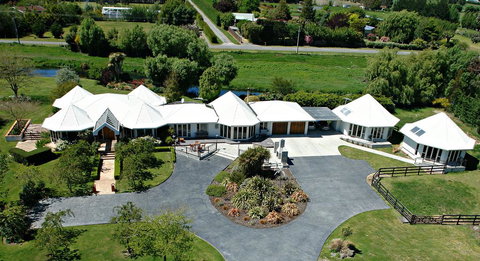 Silverstream Alpaca Farmstay & Tour - Tourism Bookings NZ 0