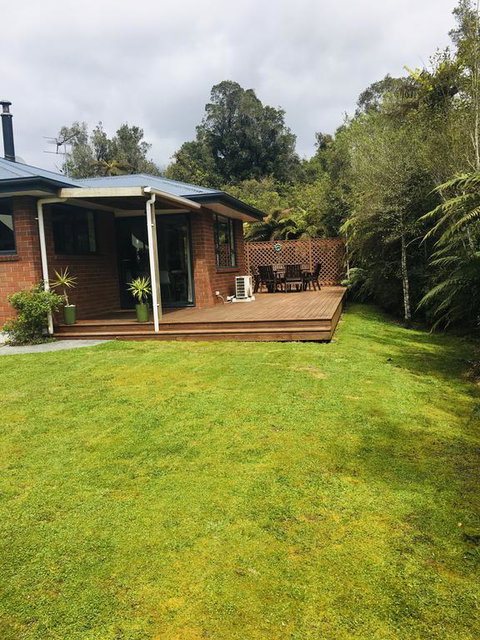 Six Kamahi Guest House & Studio - Tourism Bookings NZ 3