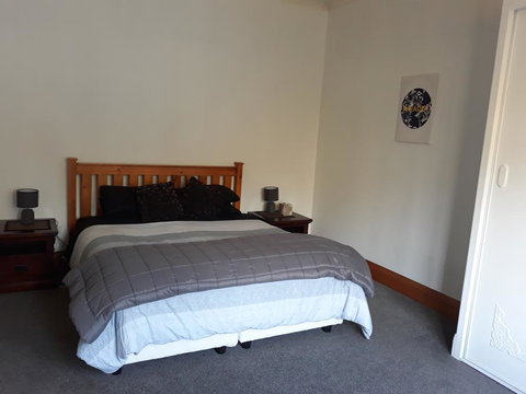 St Clair Holiday House - Tourism Bookings NZ 3