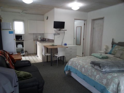 Studio At Matarangi - Tourism Bookings NZ 1