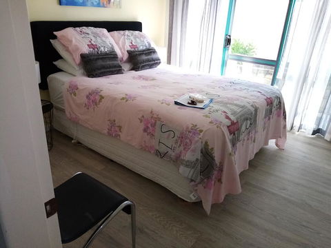 Sunbrae Sanctuary Three Bedrooms Ground Floor Only Not The Whole House - Tourism Bookings NZ 2