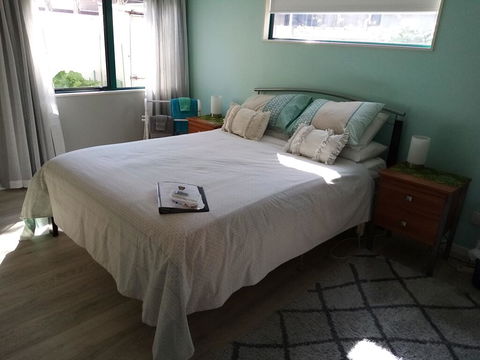 Sunbrae Sanctuary Three Bedrooms Ground Floor Only Not The Whole House - Tourism Bookings NZ 1