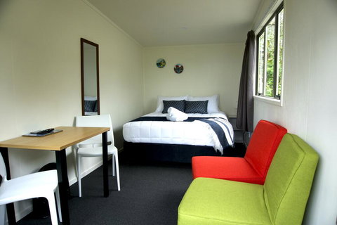 Takapuna Beach Holiday Park - Tourism Bookings NZ 0