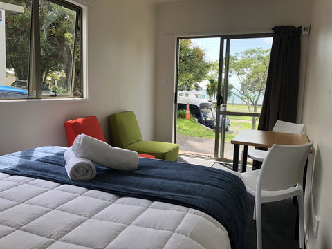 Takapuna Beach Holiday Park - Tourism Bookings NZ 2