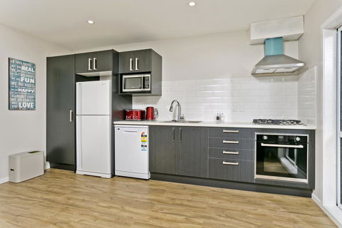 Takapuna Hauraki Modern Guest House - Tourism Bookings NZ 3