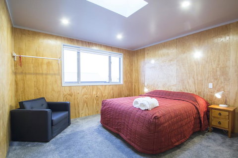 Tekapo Blue Cottage - Tourism Bookings NZ 3