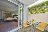 Tekau Studio with an easy walk to downtown