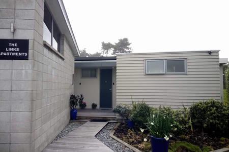 The Links Carters Beach Apartments - Tourism Bookings NZ 2