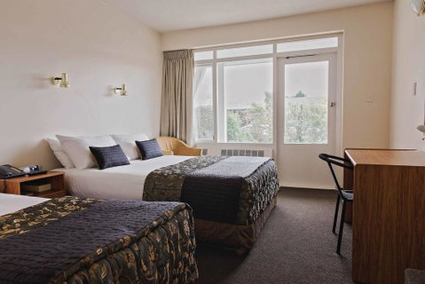 The Westport Hotel - Tourism Bookings NZ 1