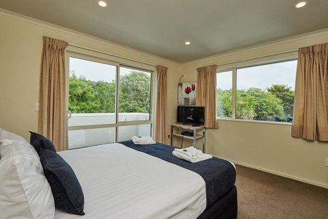 The White Morph - Heritage Collection - Tourism Bookings NZ 3