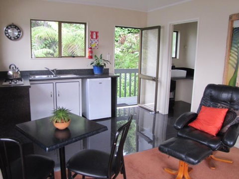 Tipi And Bobs Waterfront Lodge - Tourism Bookings NZ 2