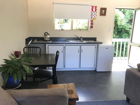 Tipi And Bobs Waterfront Lodge - Tourism Bookings NZ 1