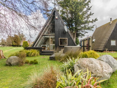 Two Tui With Spa - Ohakune Holiday Home