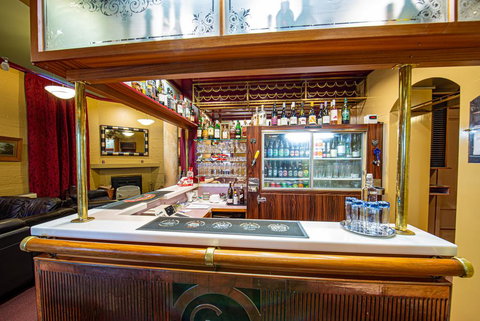 Victoria Railway Hotel - Tourism Bookings NZ 1