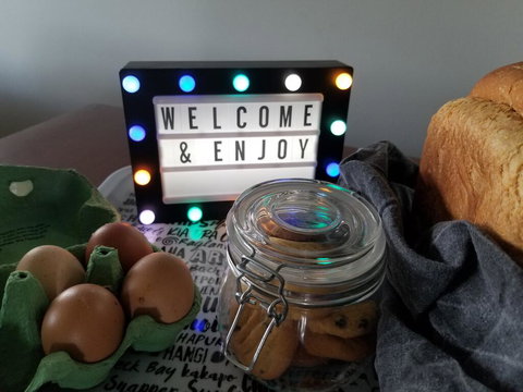 Waihakeke Cottage - Tourism Bookings NZ 3